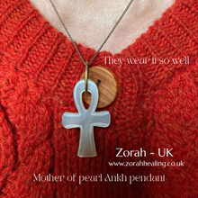 Cargar imagen en el visor de la galería, Ruby Zoisite x Golden Hematite Bracelet