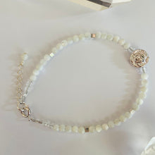 Load image into Gallery viewer, Mother of Pearl × Clear Quartz × Silver Hematite × Silver Rose Bracelet

